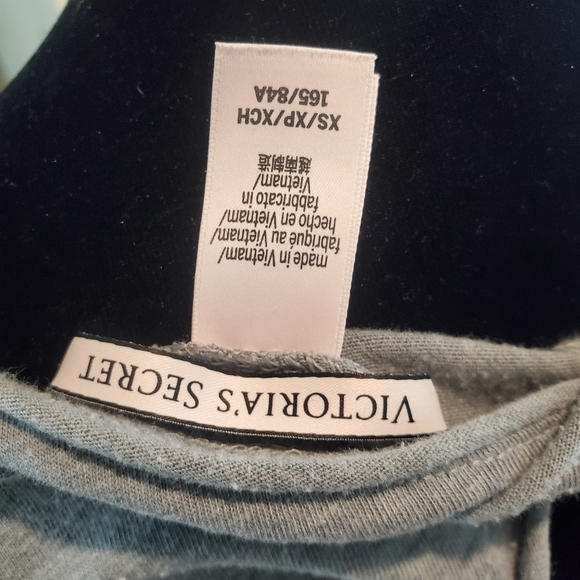 Victoria's Secret Yoga top - Picture 5 of 5